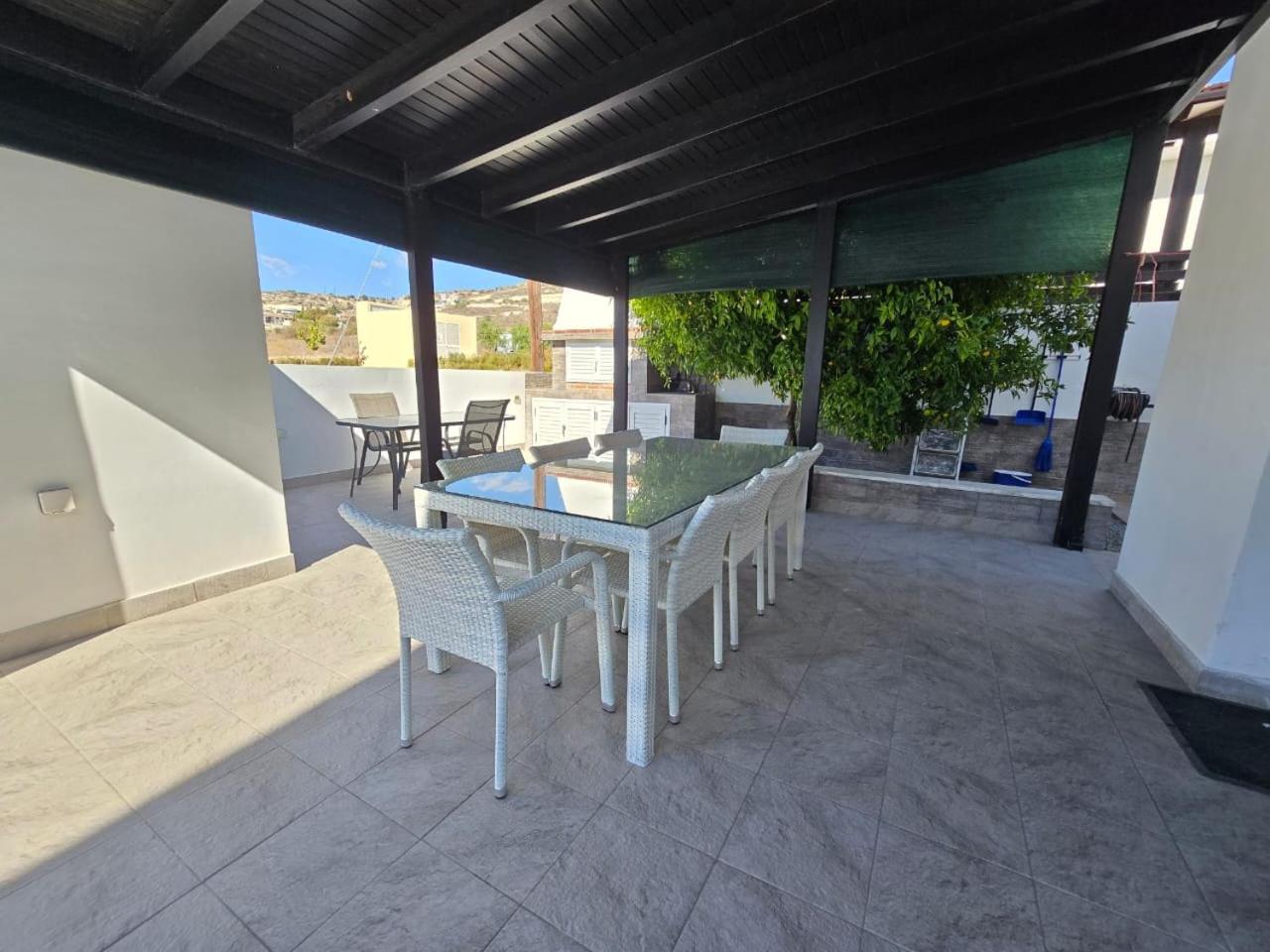 Michael Angelo Villa Paphos Exterior photo